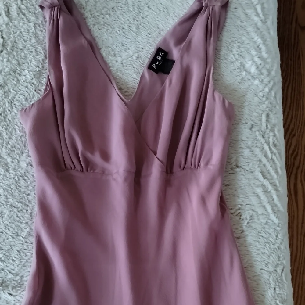 Elegant Pink BCBG Sleeveless Dress - Picture 15 of 16